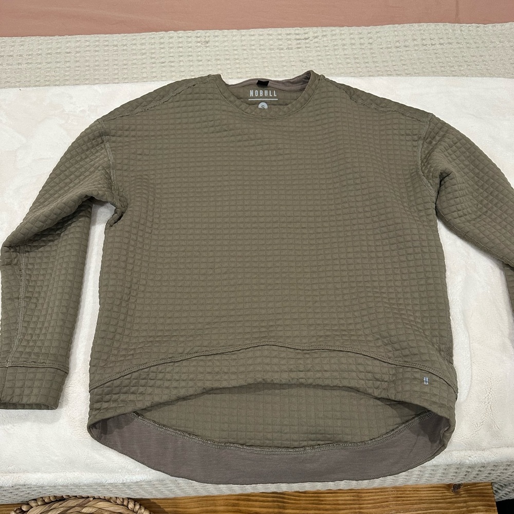 Women’s size small Nobull crew neck